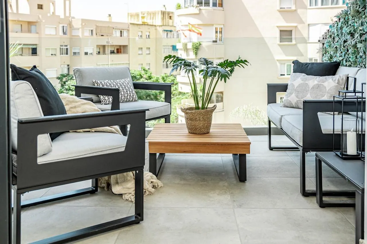 Inf33K- Stunning City Apartment Close To Beaches Εστεπόνα