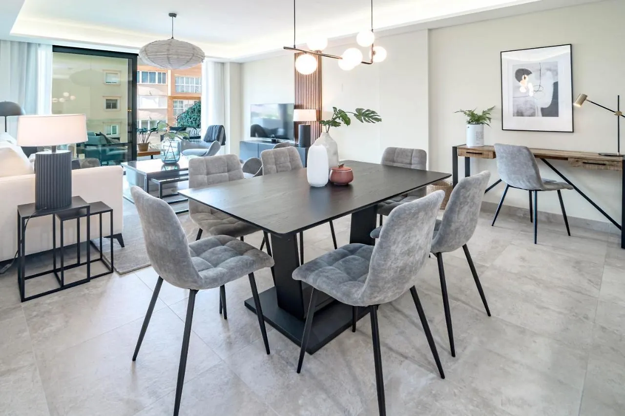 Inf33K- Stunning City Apartment Close To Beaches Εστεπόνα 0*,