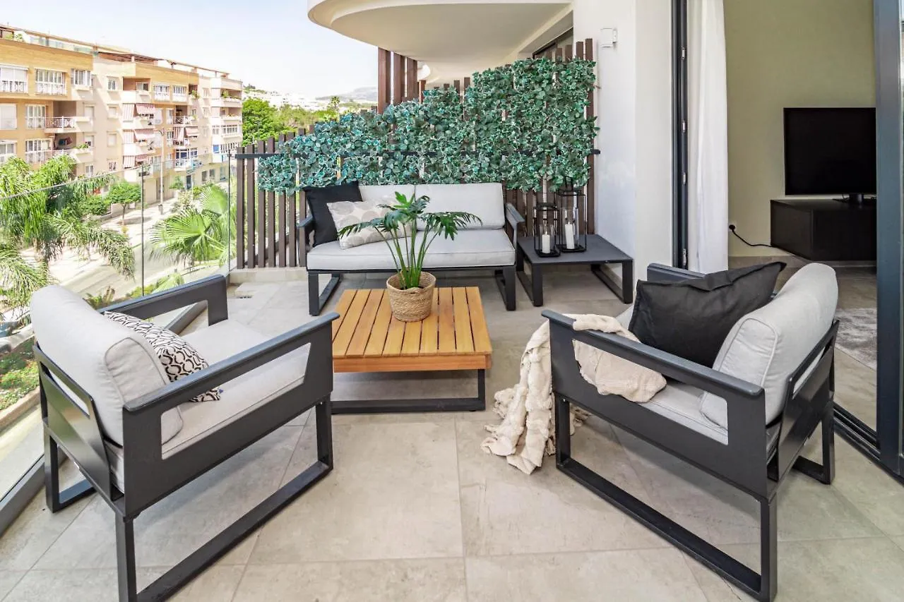 Inf33K- Stunning City Apartment Close To Beaches Εστεπόνα