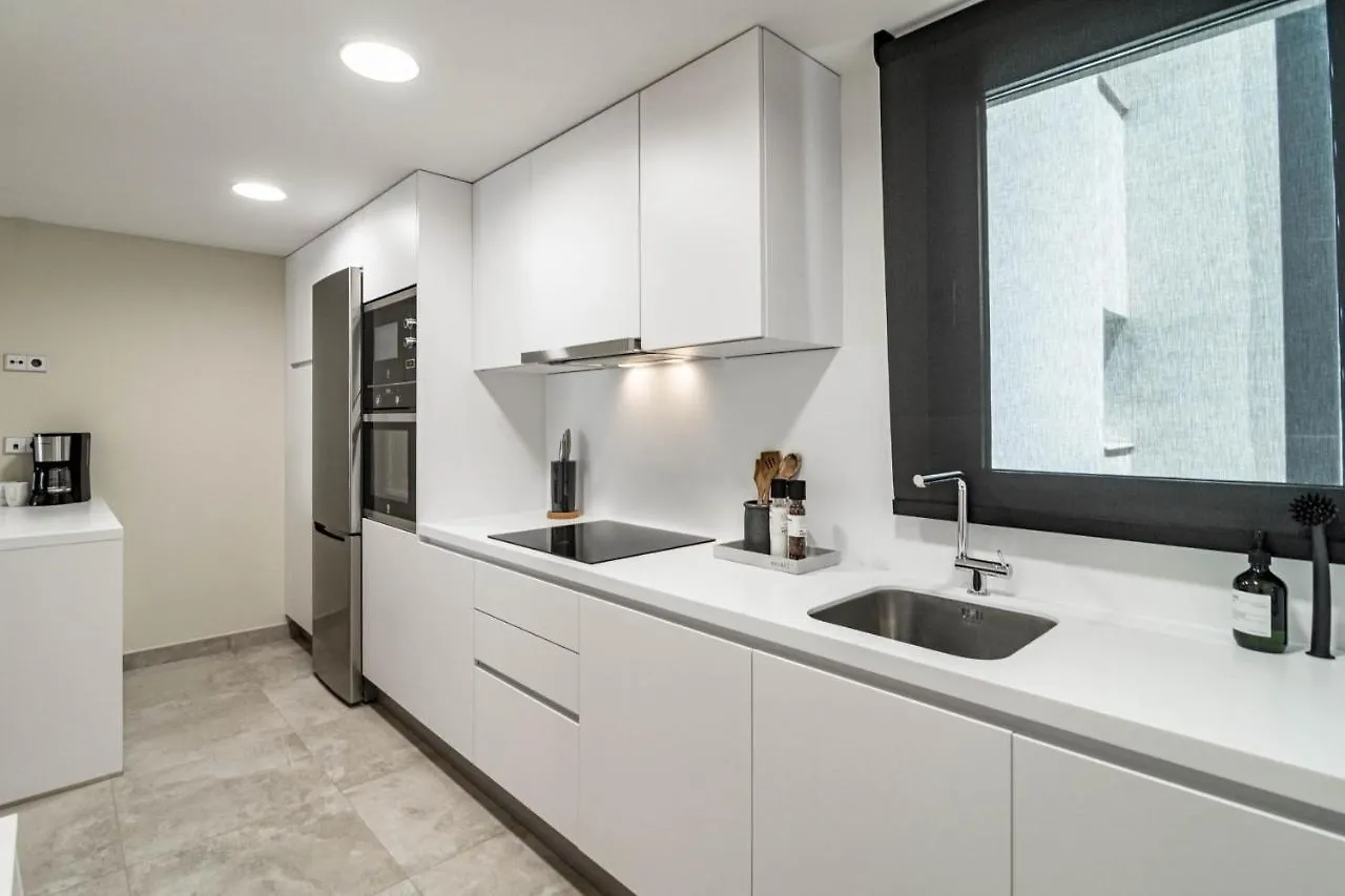 Inf33K- Stunning City Apartment Close To Beaches Εστεπόνα